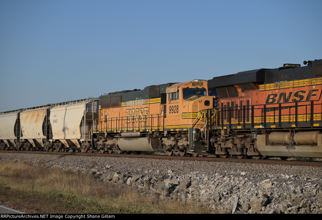 BNSF 9928 Roster shot